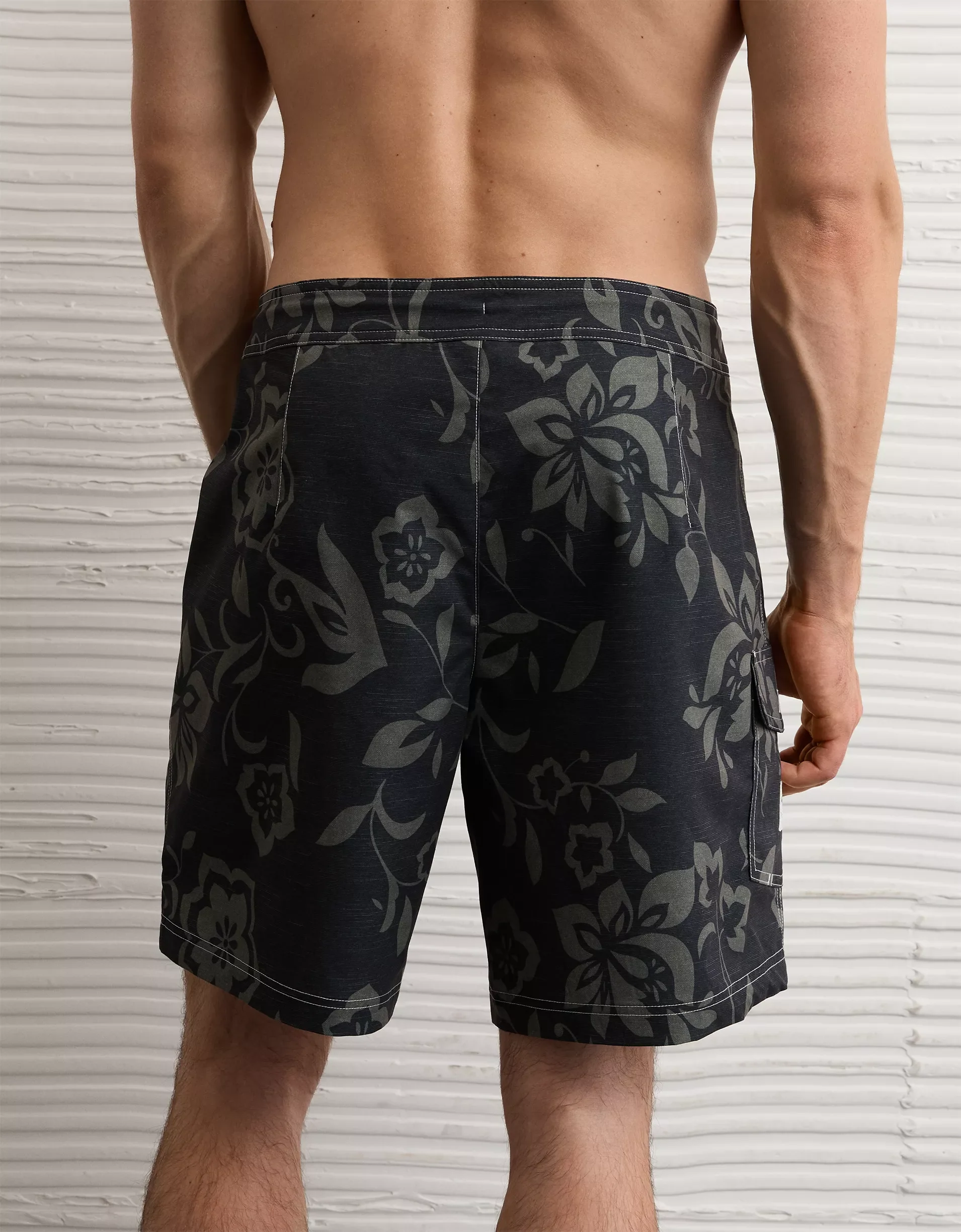 American Eagle Mens AE Classic Boardshorts - Image 4
