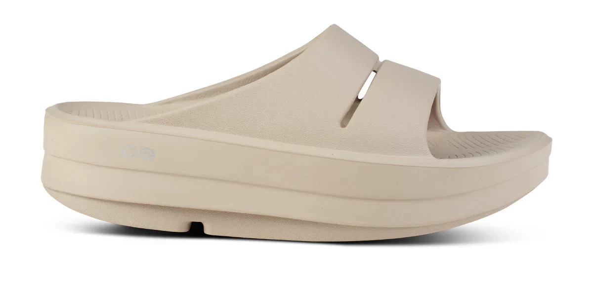 OOFOS Womens OOmega OOahh Sandals - Image 2