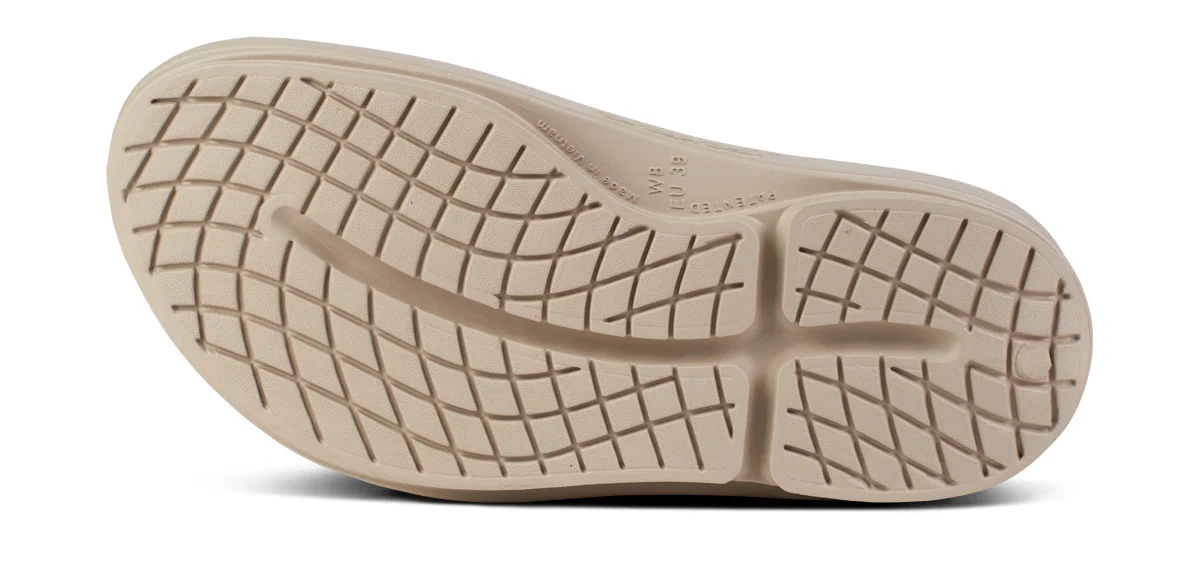 OOFOS Womens OOmega OOahh Sandals - Image 7