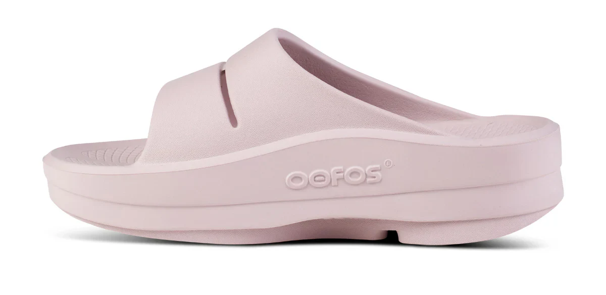 OOFOS Womens OOmega OOahh Sandals - Image 3