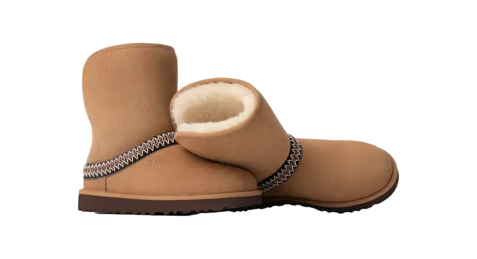 Ugg Womens Classic Short Crescent Boot - Image 3