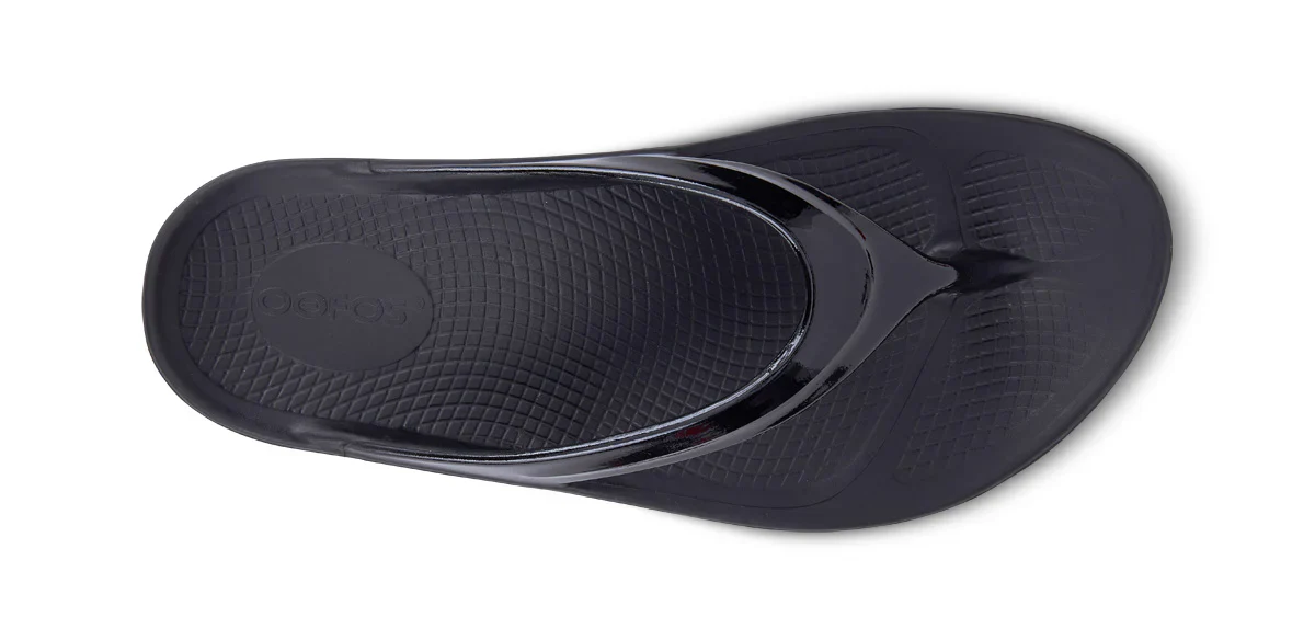 OOfos Womens OOlala Thong Sandals - Image 6