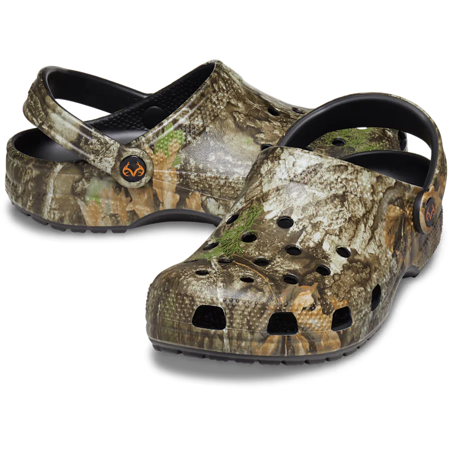 Crocs Realtree APX Classic Clogs - Image 3