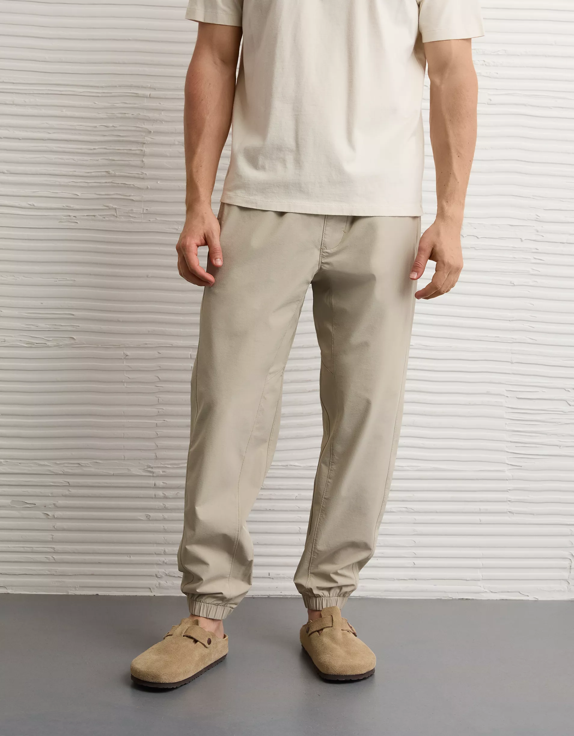 American Eagle Mens AE 24/7 Tech Jogger Pants - Image 3