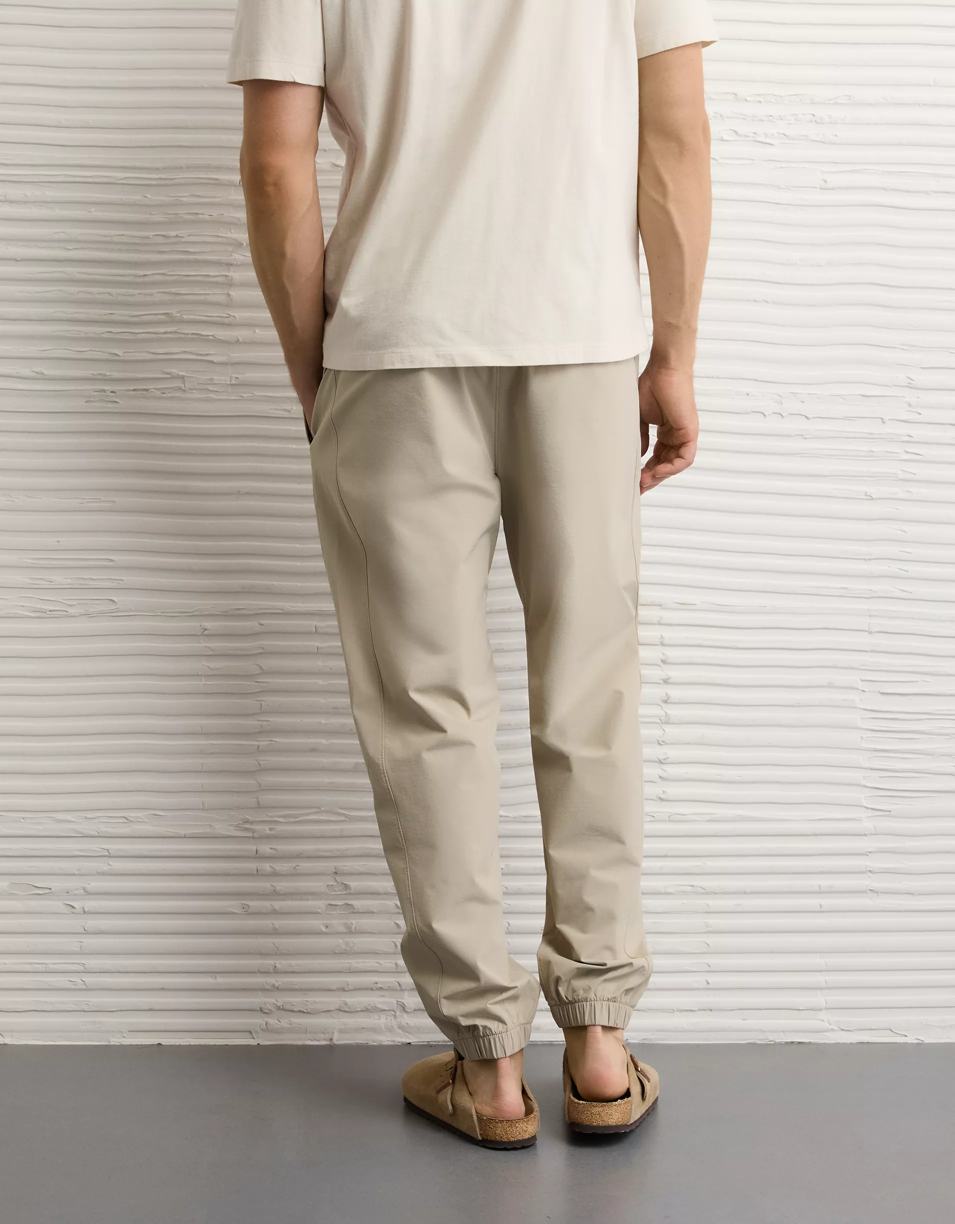 American Eagle Mens AE 24/7 Tech Jogger Pants - Image 4