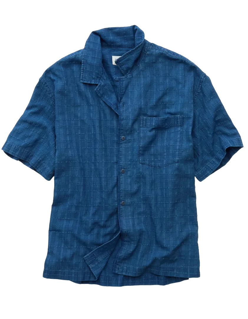 American Eagle Mens AE Relaxed Fit Camp Collar Short Sleeve Shirt