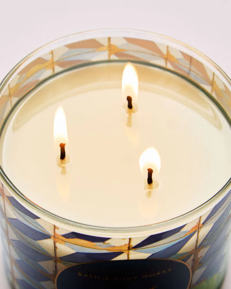 Bath & Body Works 3-Wick Candle - Sea Salt Coast - Image 2