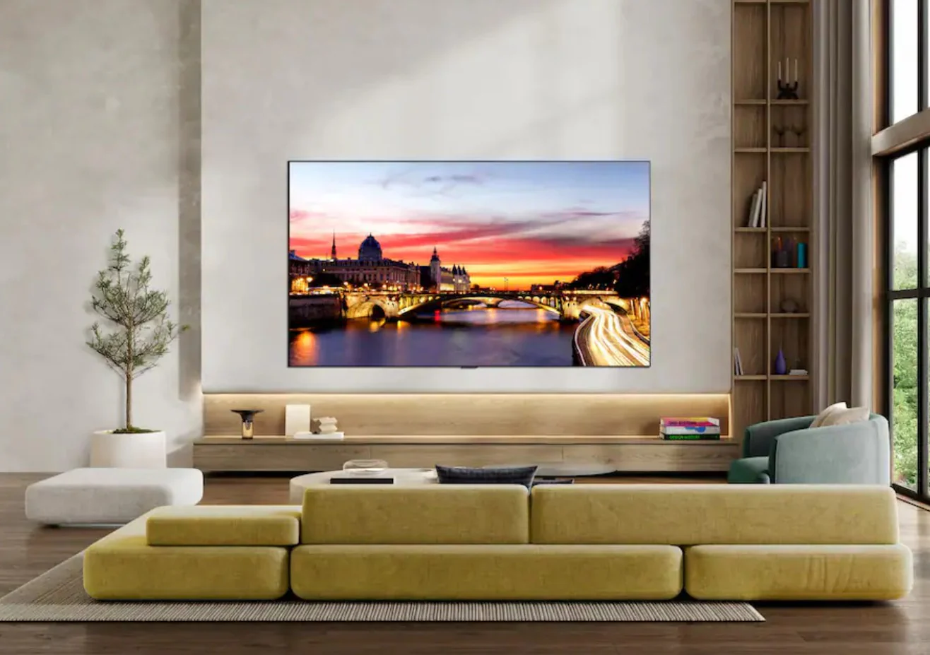 LG 42" Class C6 Series OLED evo AI 4K Smart webOS TV - Image 8