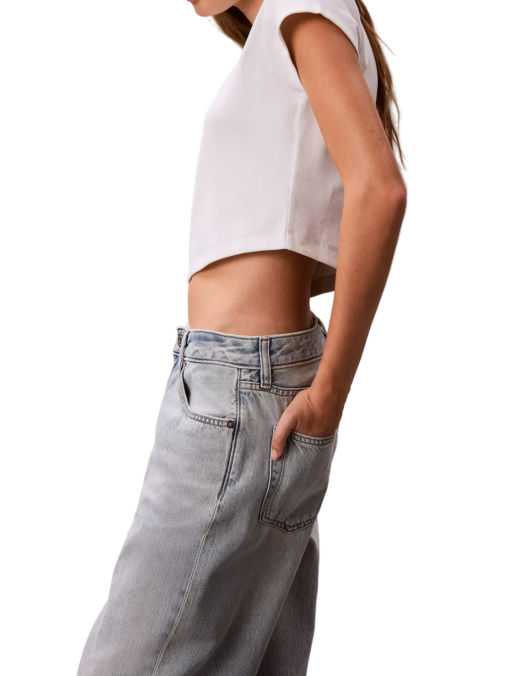 Calvin Klein Womens 90s Straight Lightweight Jeans - Image 2