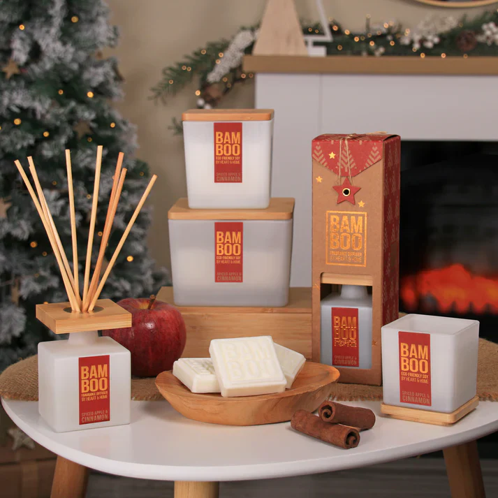 Heart & Home Bamboo Spiced Apple & Cinnamon Small Candle - Image 2