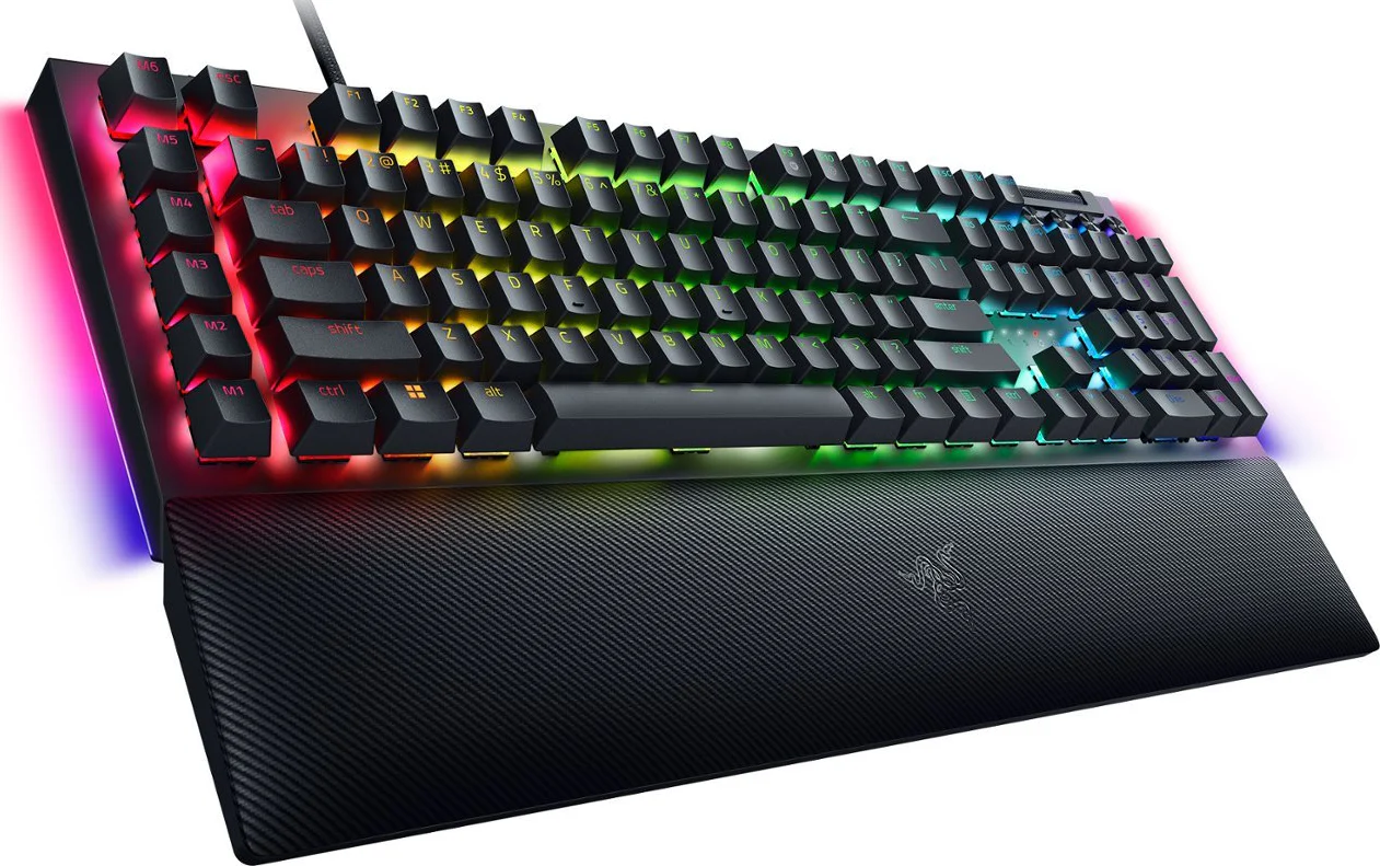 Razer BlackWidow V4 Full Size Wired Mechanical Green Switch Gaming Keyboard with Chroma RGB - Image 4