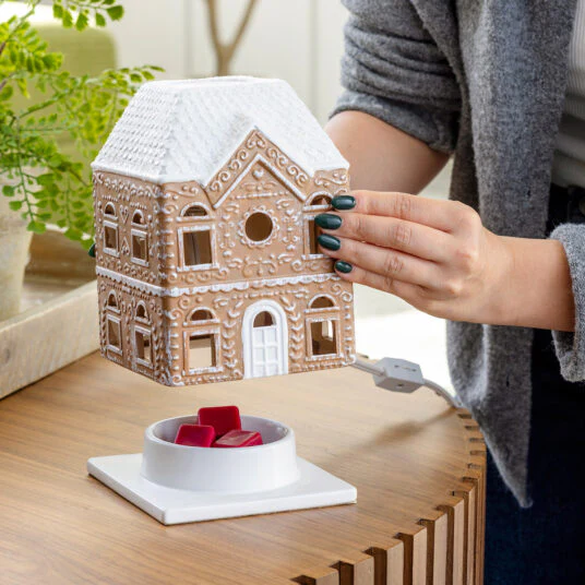 Candle Warmers Etc. Gingerbread House Canopy Fragrance Warmer - Image 5