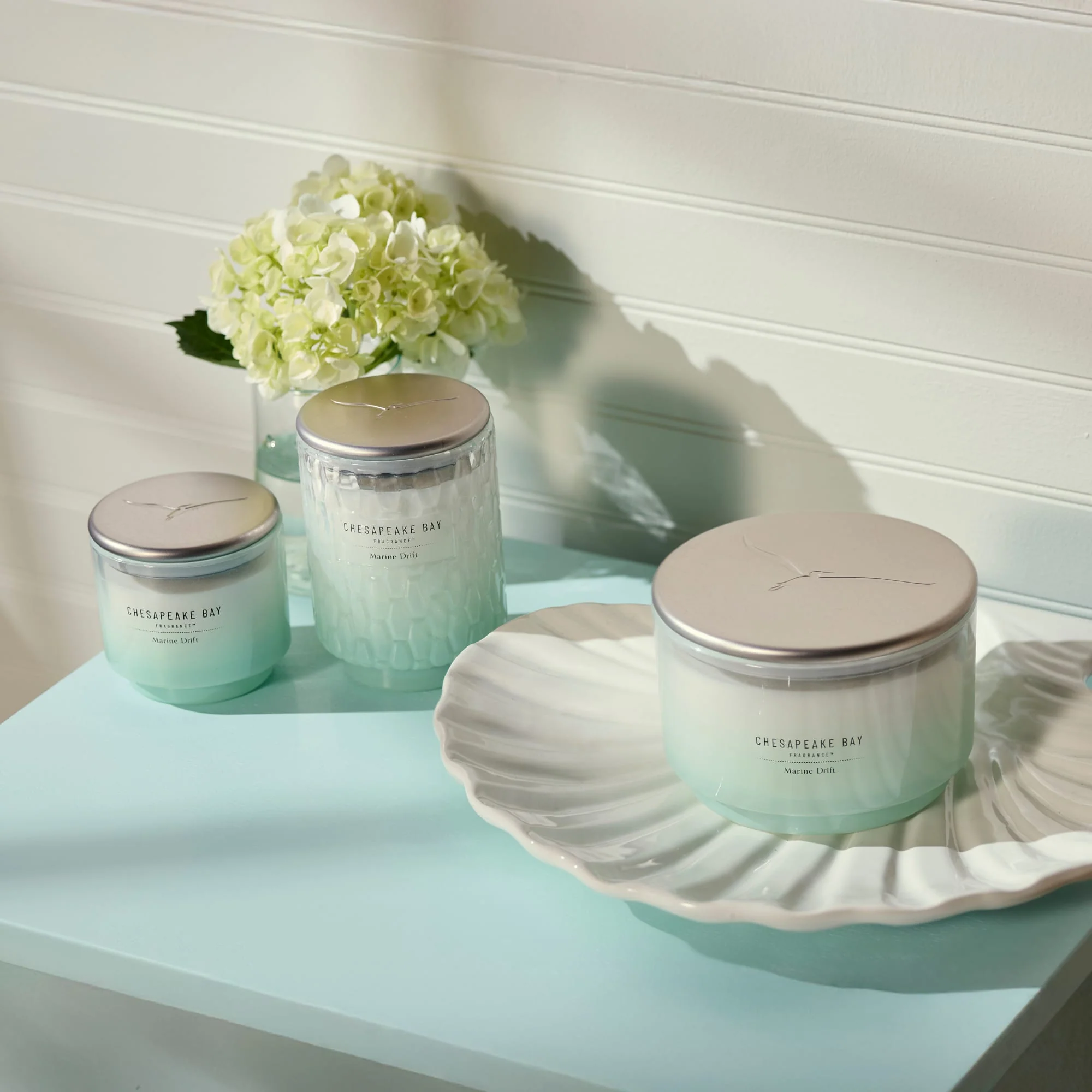 Chesapeake Bay Candle Medium Jar Candle - Marine Drift - Image 10