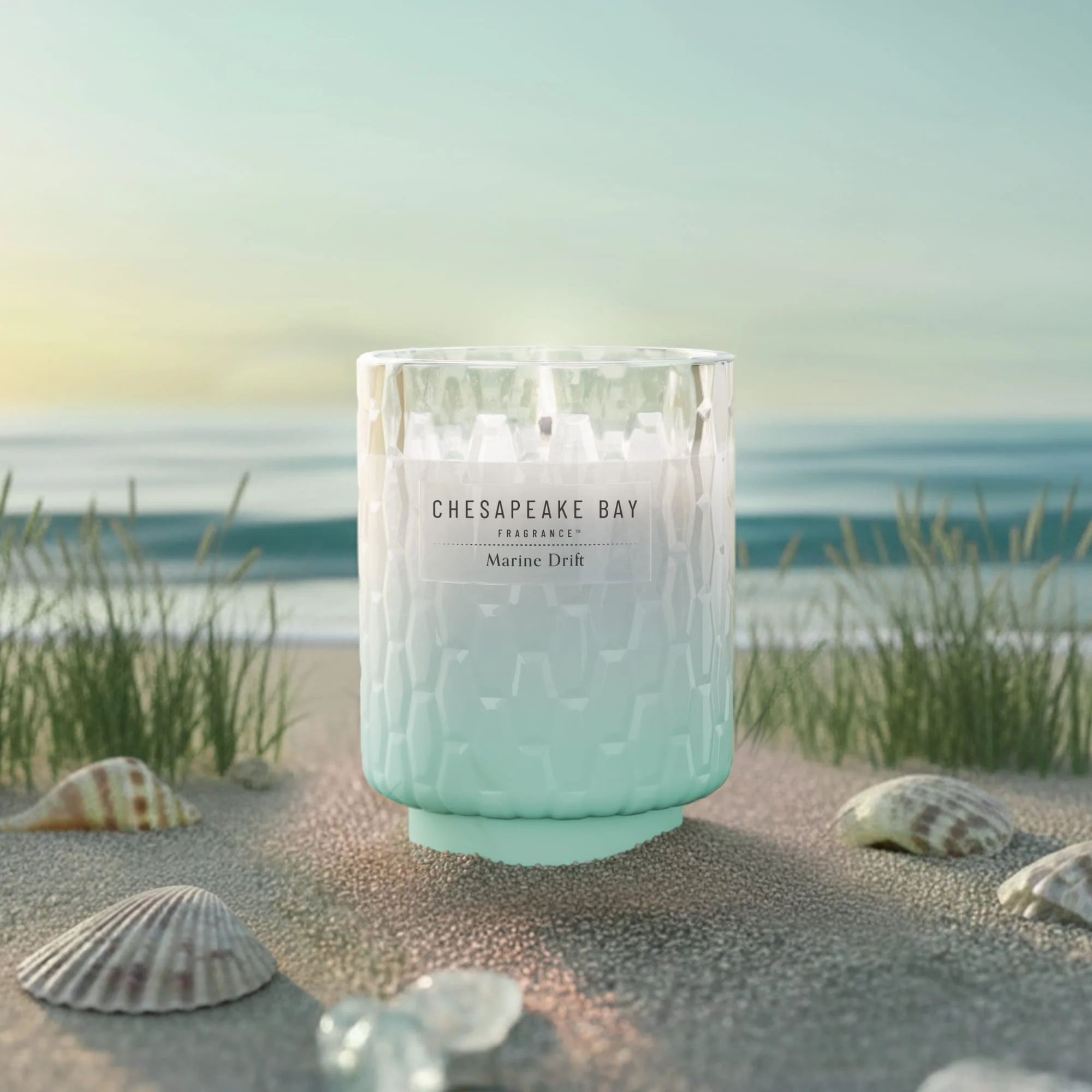 Chesapeake Bay Candle Medium Jar Candle - Marine Drift - Image 2