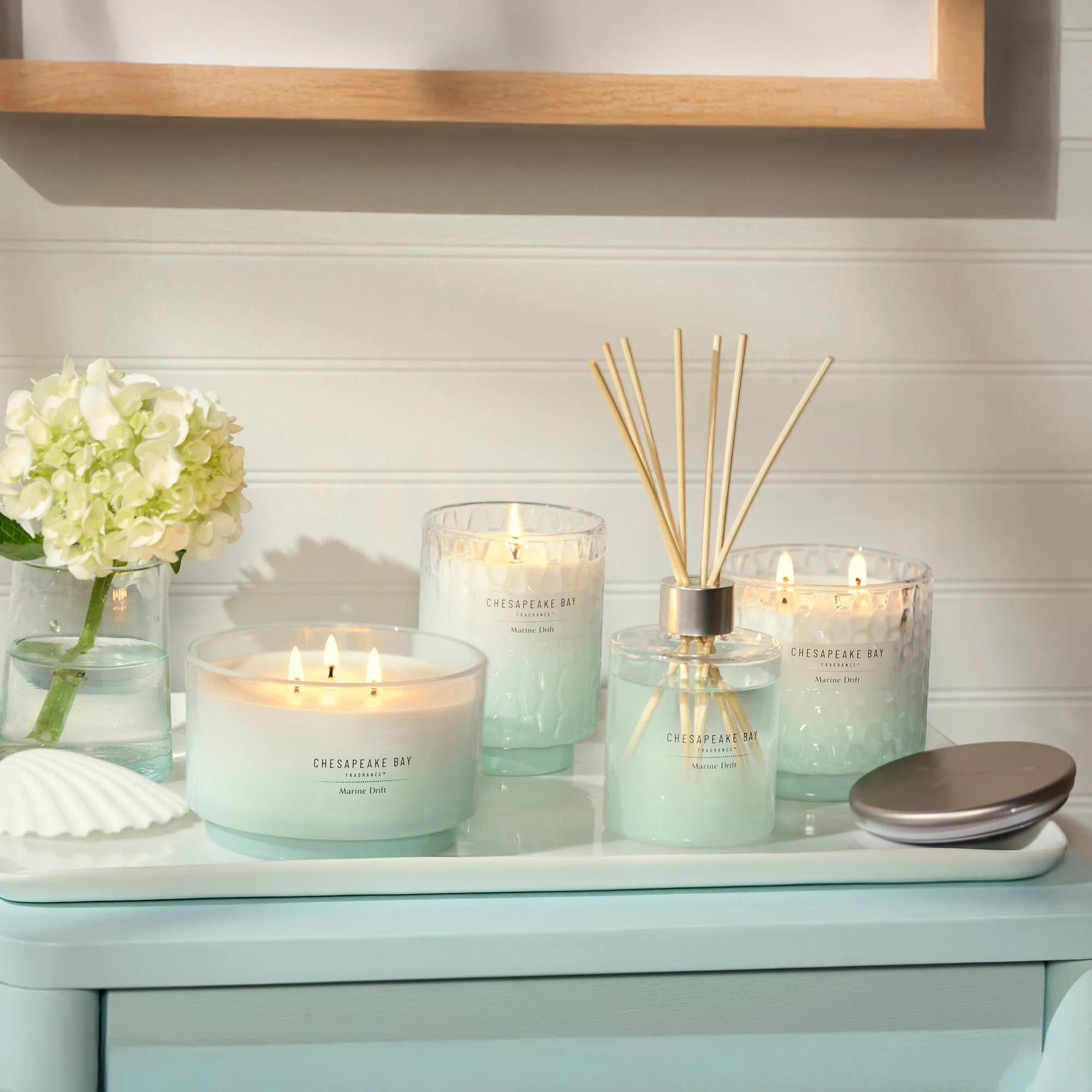 Chesapeake Bay Candle Medium Jar Candle - Marine Drift - Image 7