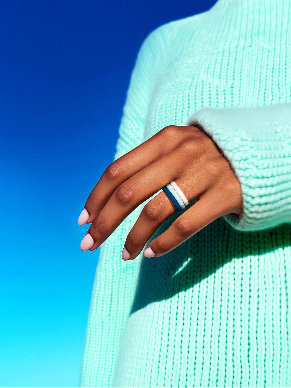 QALO Womens Classic Teal Triple Stack Ring - Size 6 - Image 4