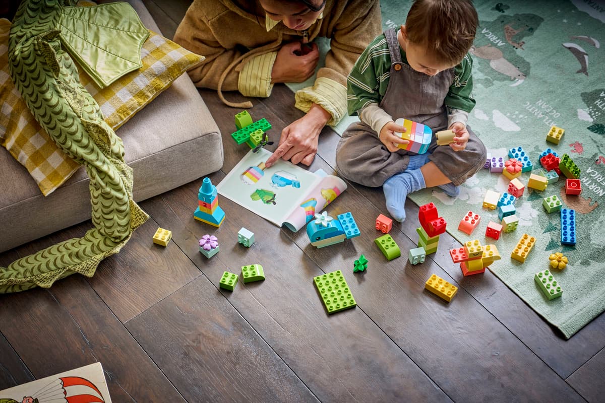 LEGO DUPLO Classic Colorful Creative Box - Image 10