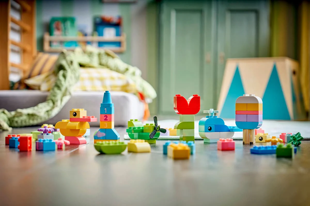 LEGO DUPLO Classic Colorful Creative Box - Image 9