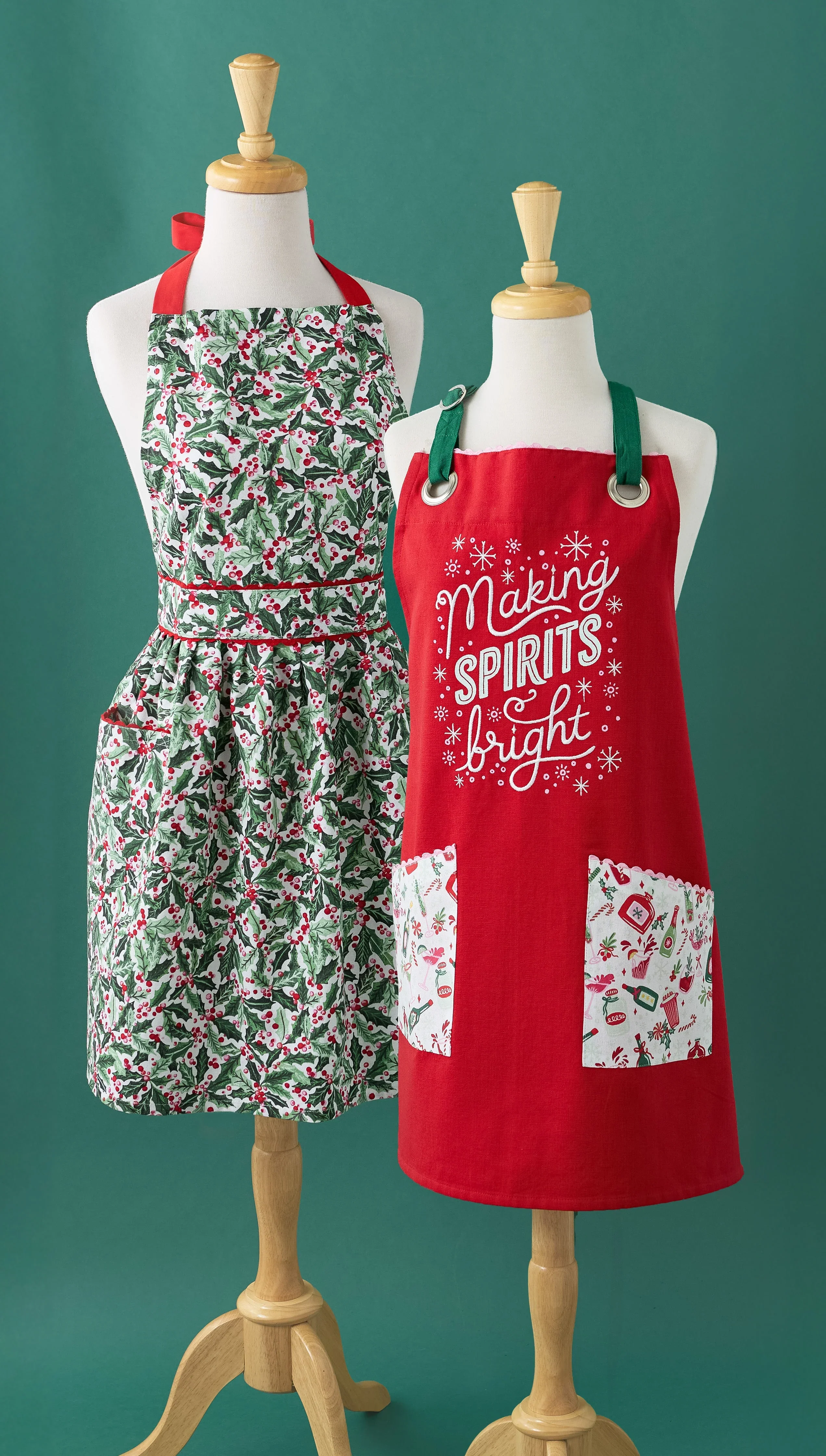 Design Imports Holly Jolly Printed Apron - Image 6
