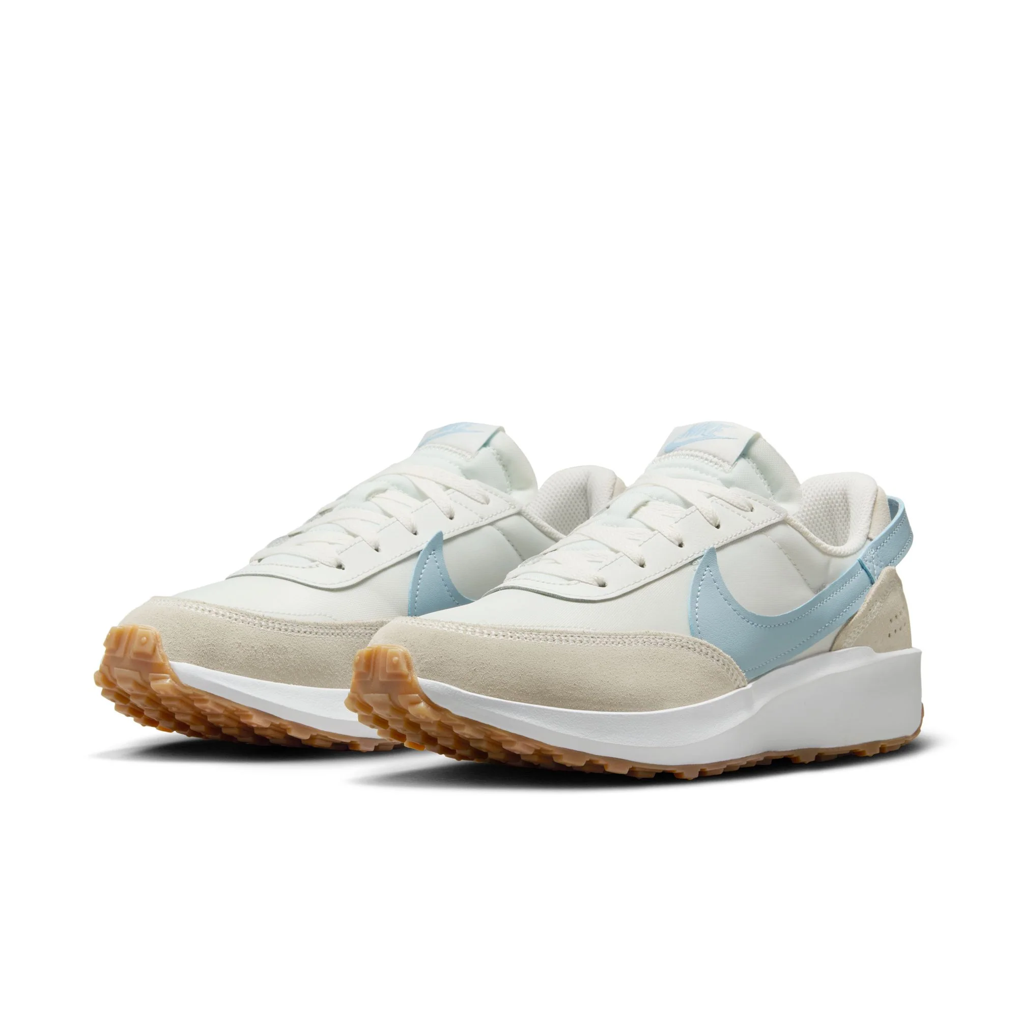 Nike Womens Waffle Debut Shoes - Image 3