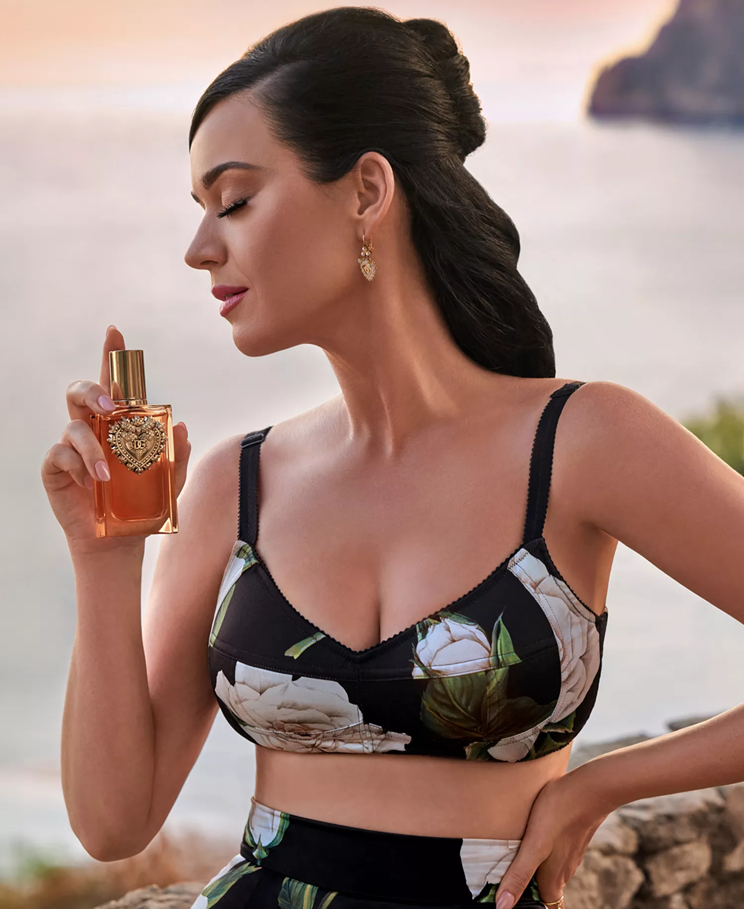 Dolce & Gabbana Devotion Eau De Parfum Intense Spray - 3.3 oz. - Image 6