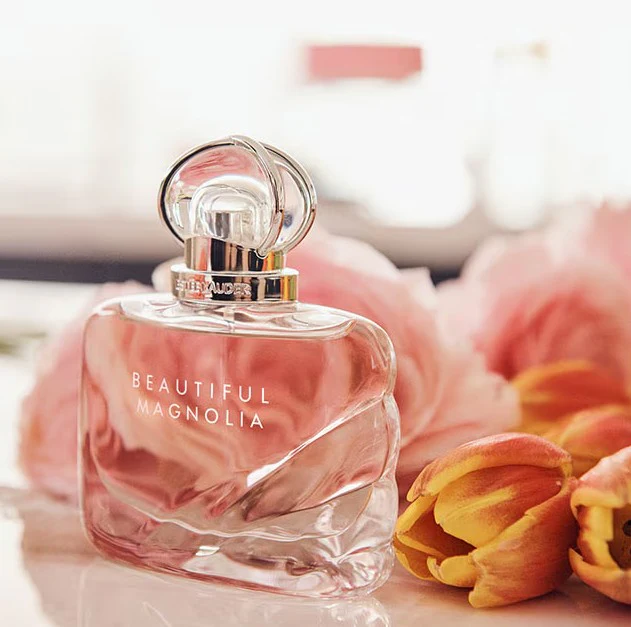 Estee Lauder Beautiful Magnolia Eau de Parfum Spray - 1 oz. - Image 3
