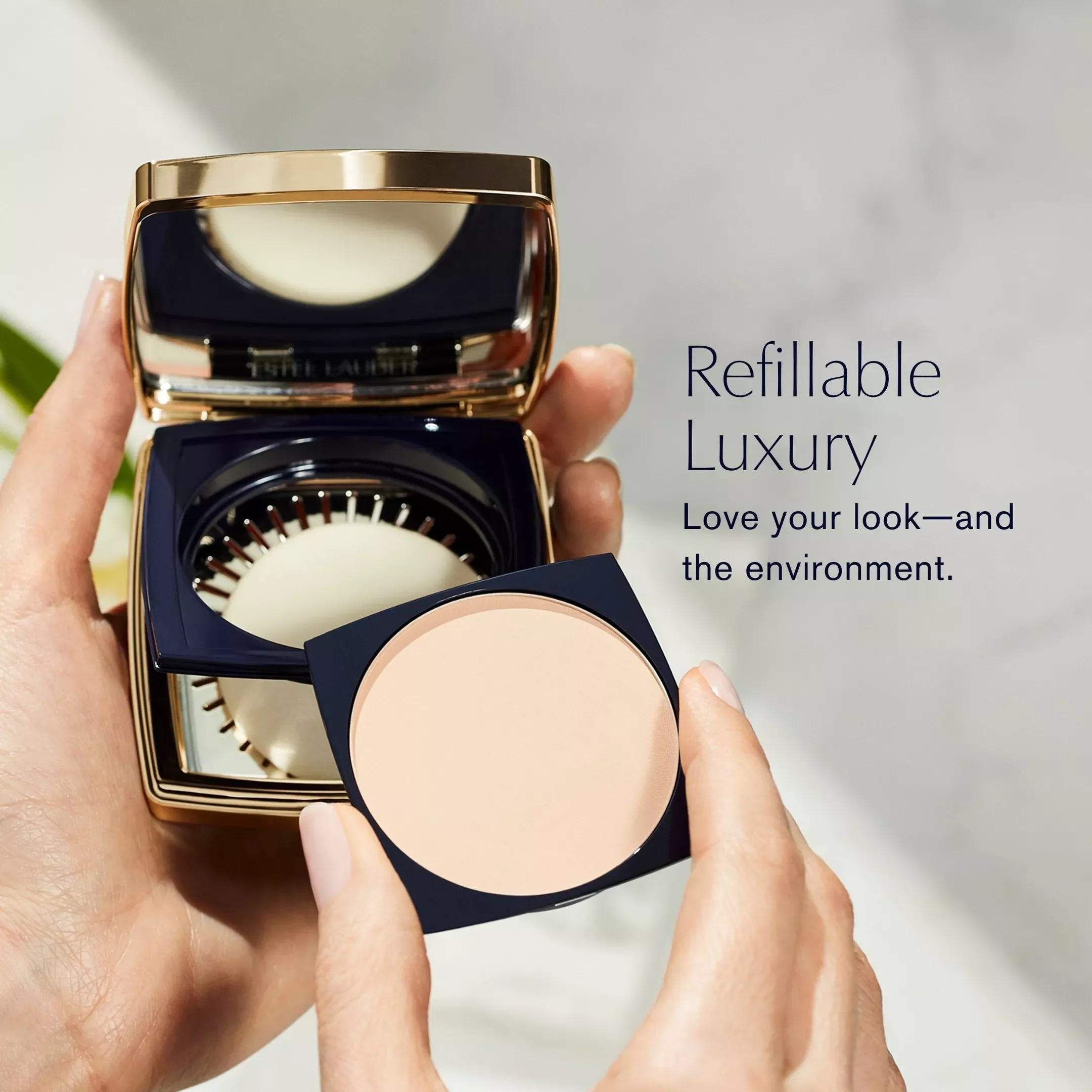 Estée Lauder Double Wear Stay-In-Place Matte Powder Foundation - Rich Caramel - Image 5