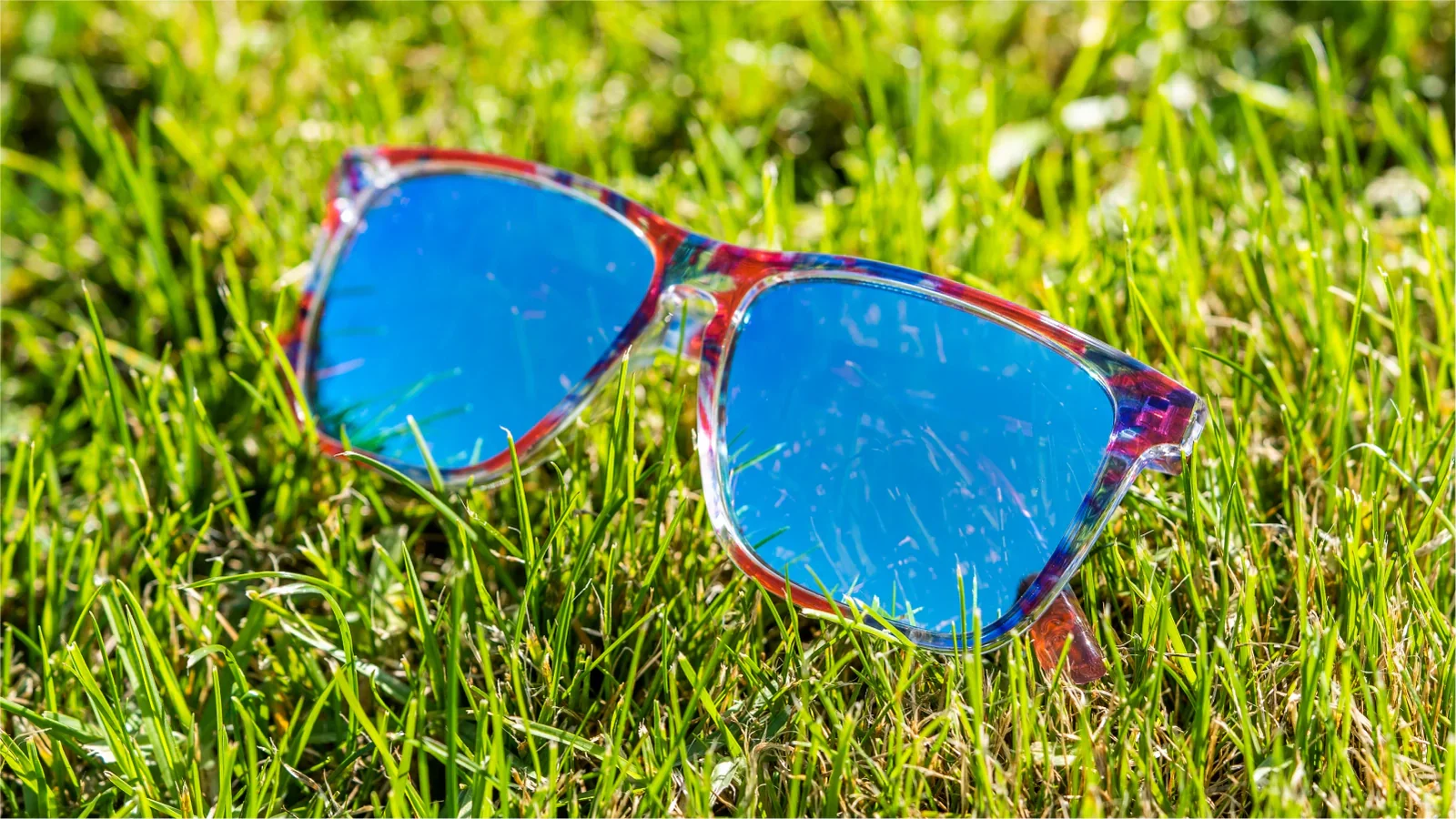 Knockaround Live Free or Tie-Dye Fast Lanes Red, White, Blue Tie Dye Frame - Aqua Lens - Polarized Sunglasses - Image 5