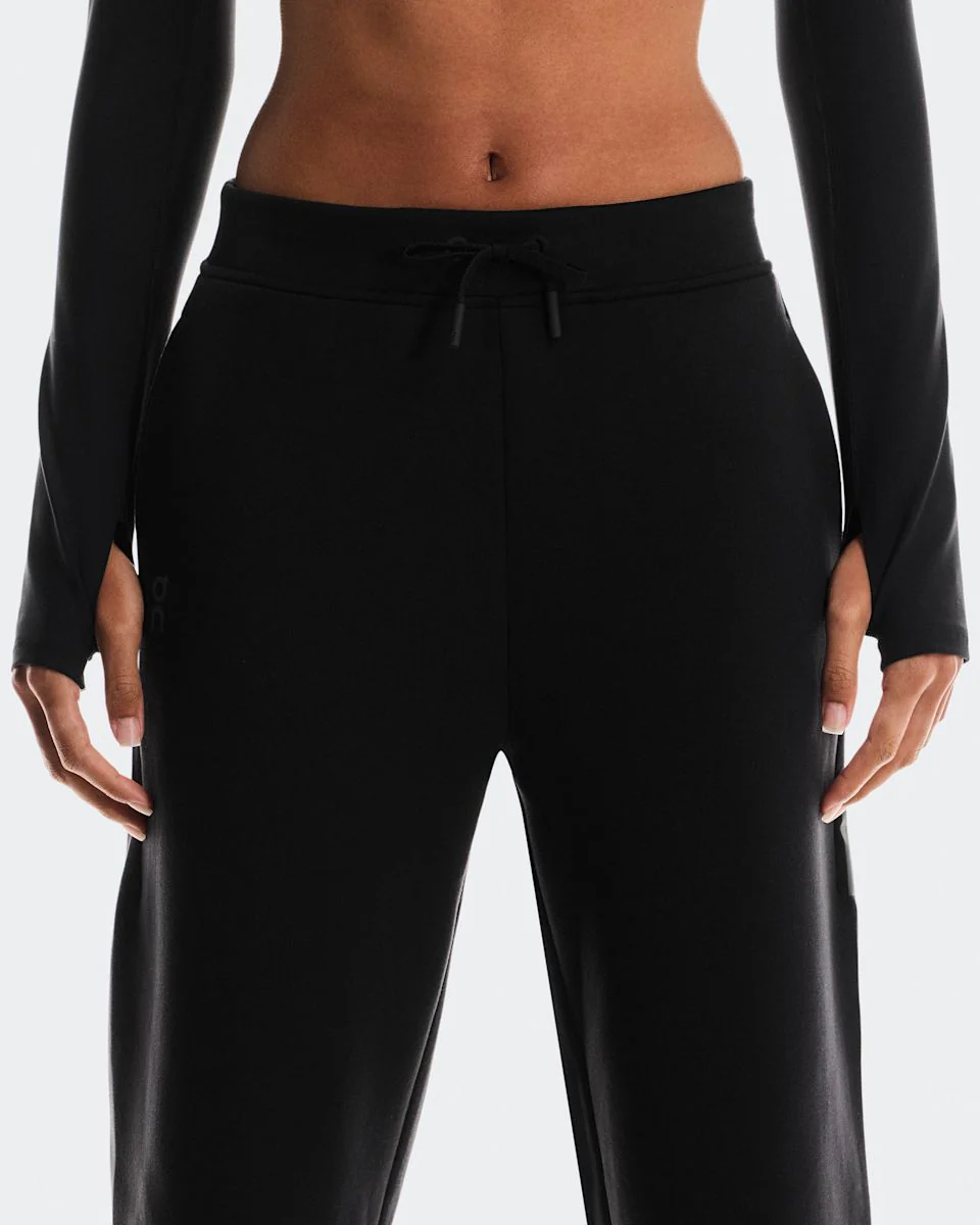 On Womens Focus Tech Sweatpants - Image 4