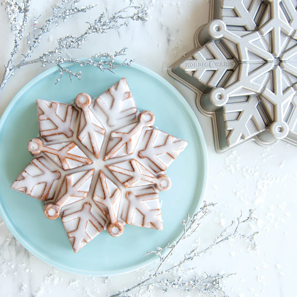 Nordic Ware Snowflake Pan - Image 3