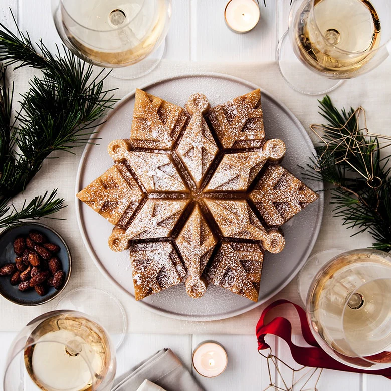 Nordic Ware Snowflake Pan - Image 4