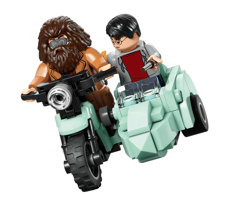 LEGO Hagrid & Harry's Privet Drive Escape - Image 2