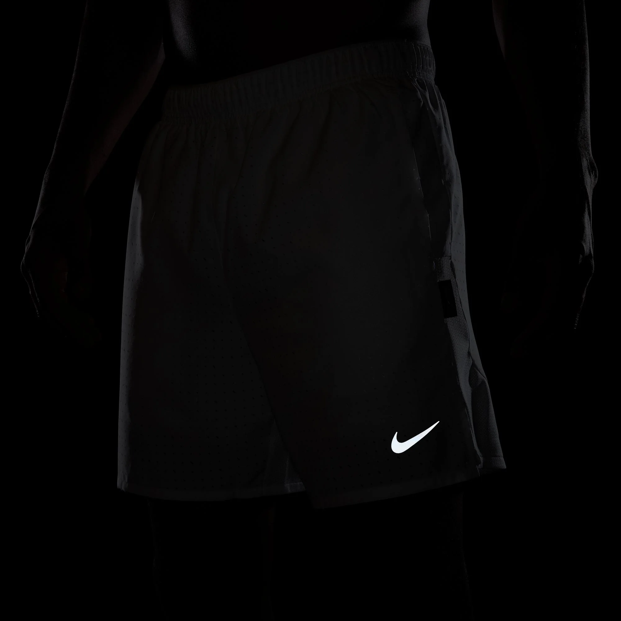 Nike Mens Dri-FIT Challenger Breathe 7" 2-In-1 Running Shorts - Image 5