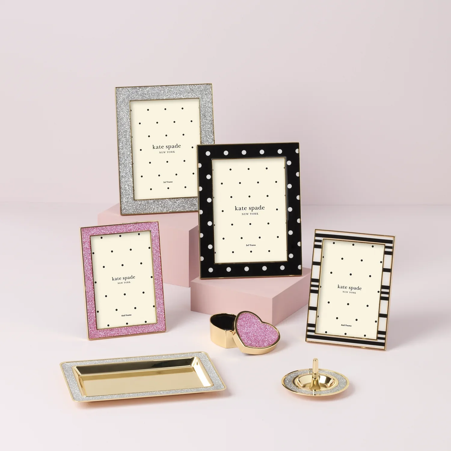 Kate Spade Sitting Pretty Pink Glitter Heart Box - Image 3
