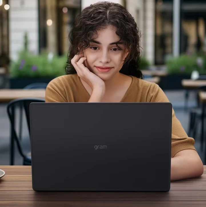 LG gram 15 Inch Copilot+ PC, Windows 11 Home, Lightweight Dual AI Touchscreen Laptop, AMD Ryzen AI 7, 32GB RAM - 1TB SSD - Image 5