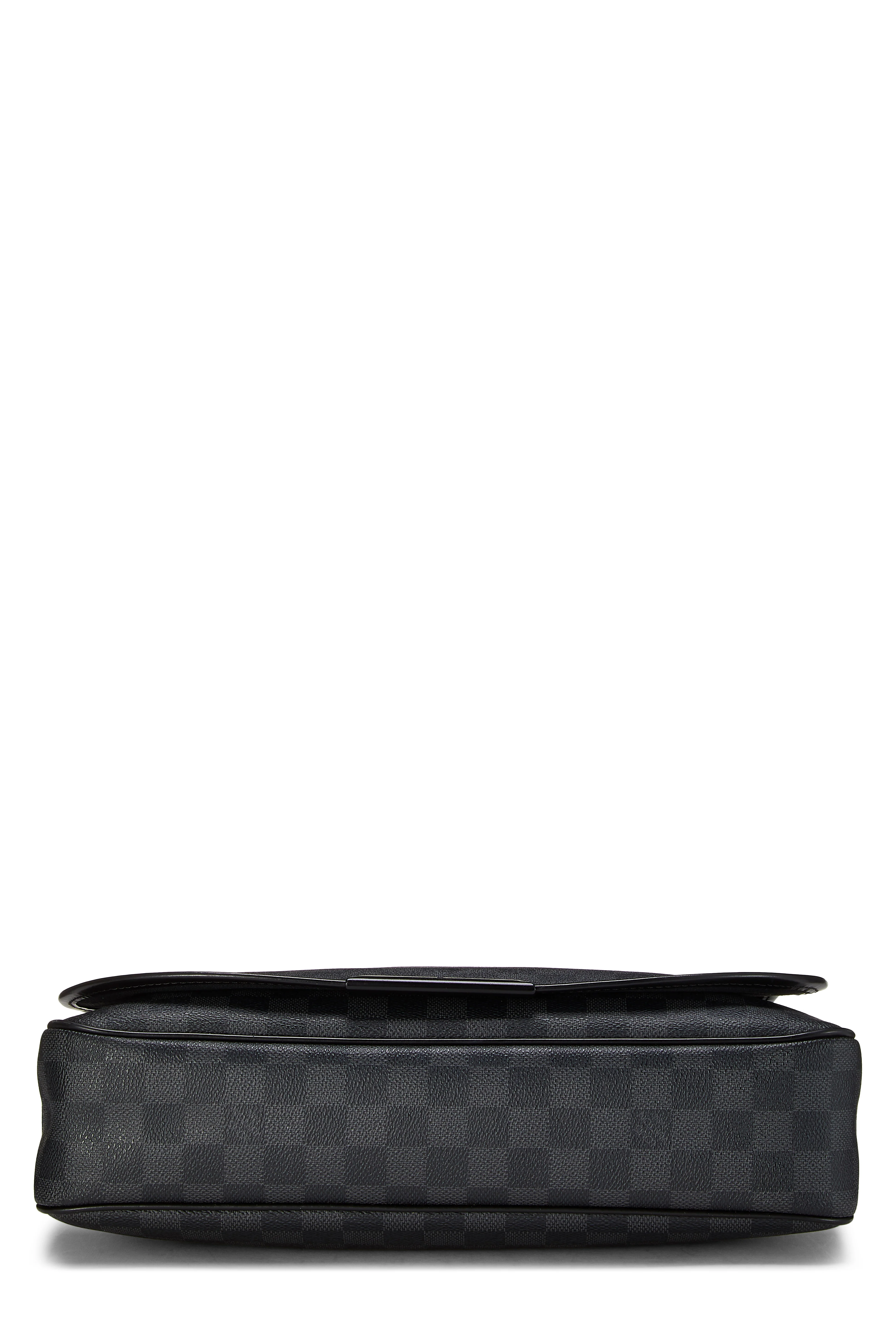 Louis Vuitton Damier Graphite Daniel MM Messenger Handbag - Image 5