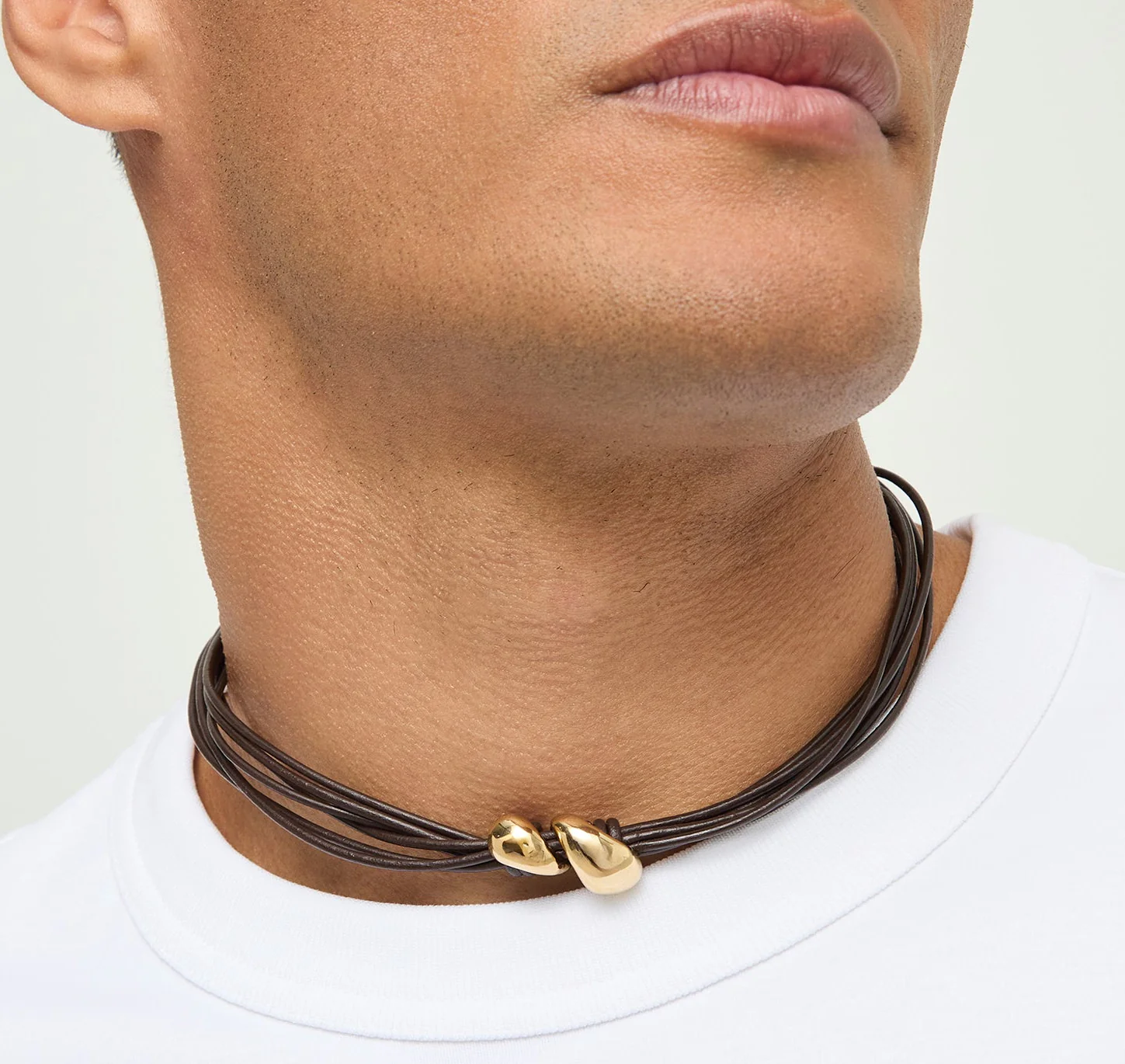 UNOde50 Medula Gold Short Leather Cord Necklace - Image 4