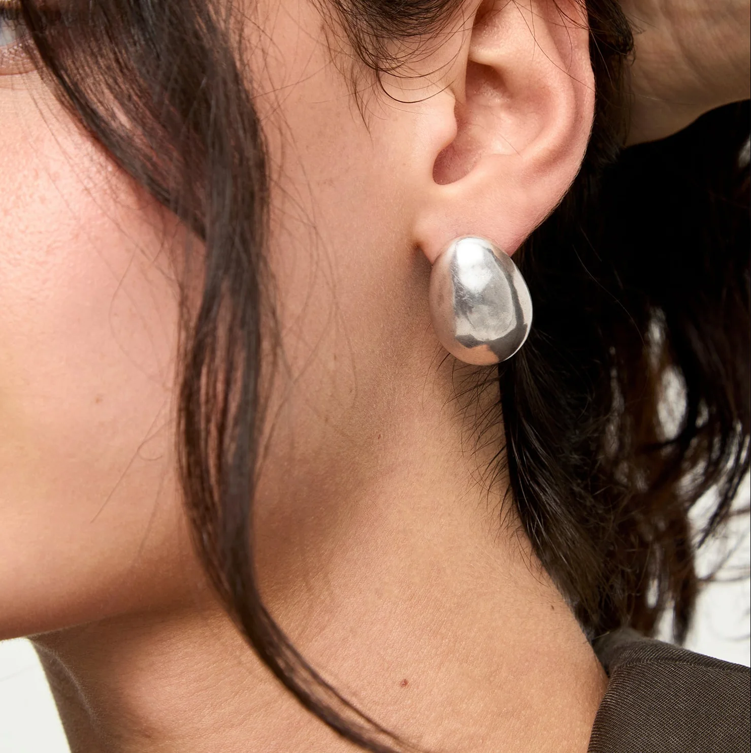 UNOde50 Medula Large Oval Silver Stud Earrings - Image 3
