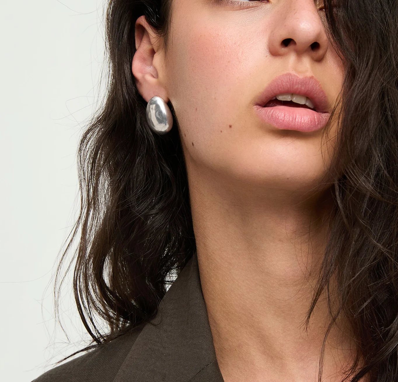 UNOde50 Medula Large Oval Silver Stud Earrings - Image 4