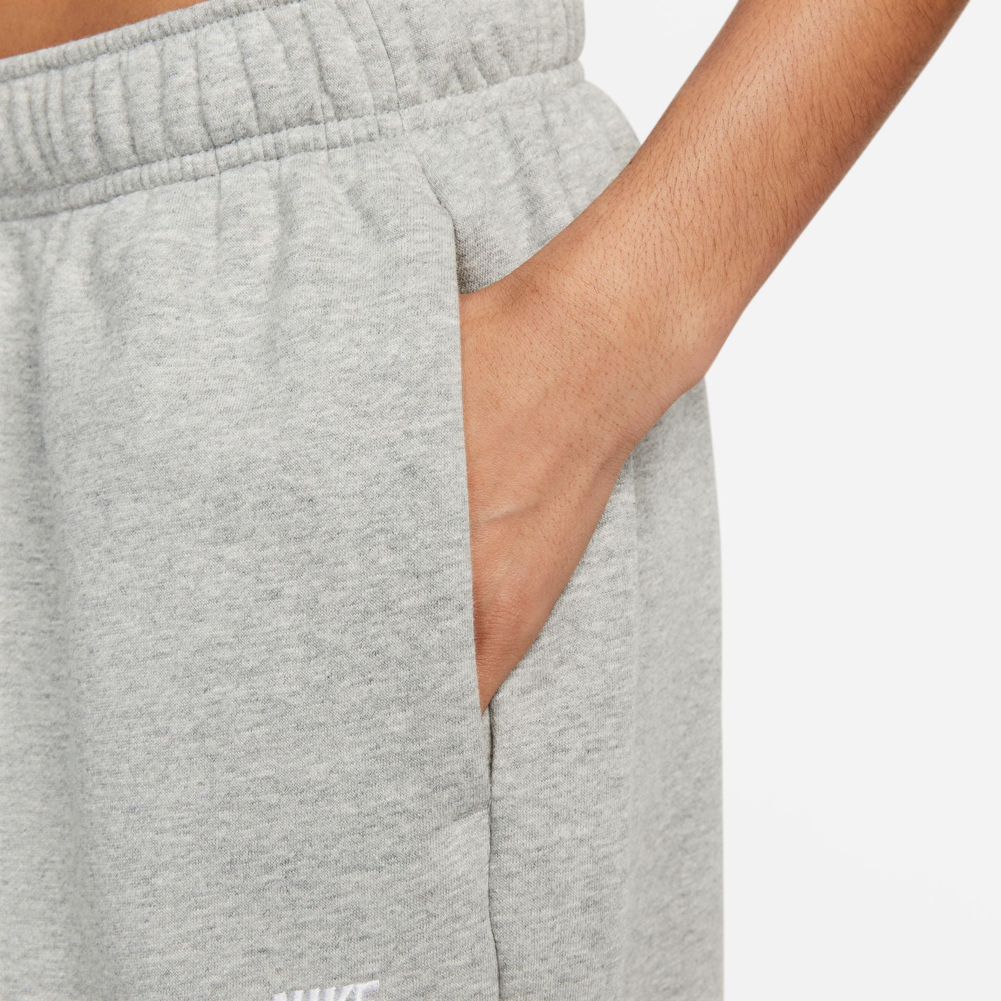Nike Womens Sportswear Club Fleece Mid-Rise Oversized Cargo Sweatpants - Image 6
