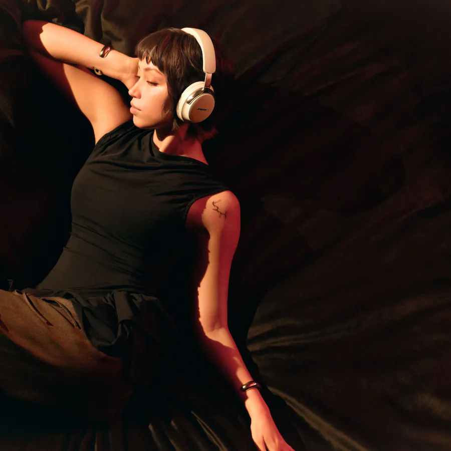 Bose QuietComfort Ultra II Wireless Noise Canceling Over-The-Ear Headphones - Image 9