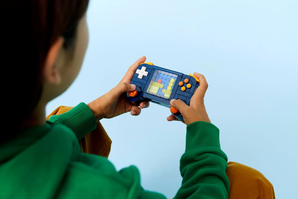 LEGO Creator 3-In-1 Retro Gaming Console - Image 8