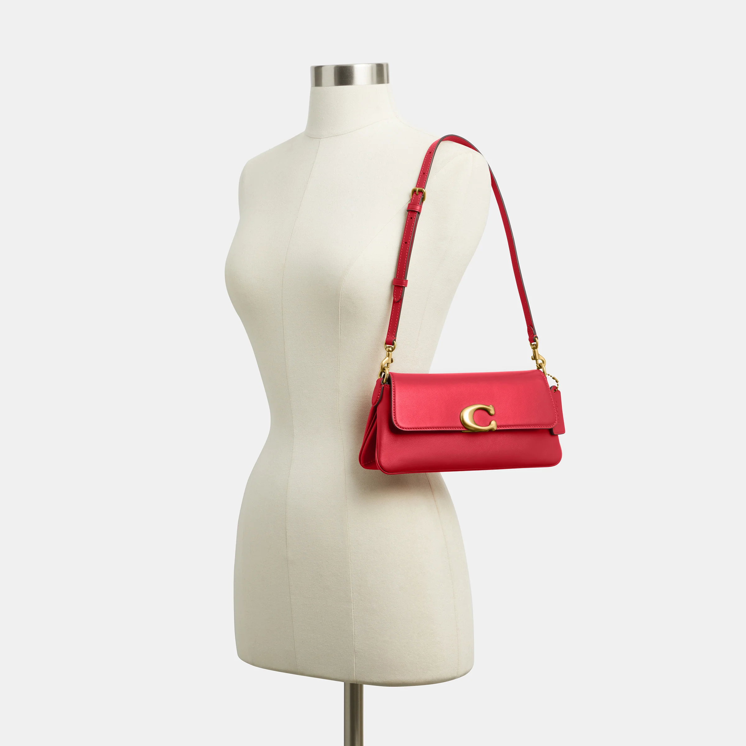 COACH Jet Shoulder Handbag - Image 8