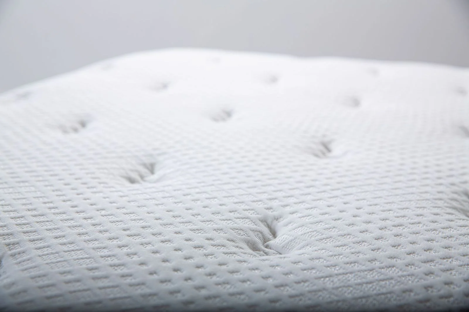 Sleep Fresh 11-1/2-Inch Gel Infused Foam and Spring Medium Mattress - Queen - Image 3