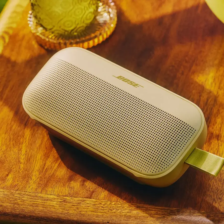 Bose SoundLink Flex II Portable Bluetooth Speaker - Image 6