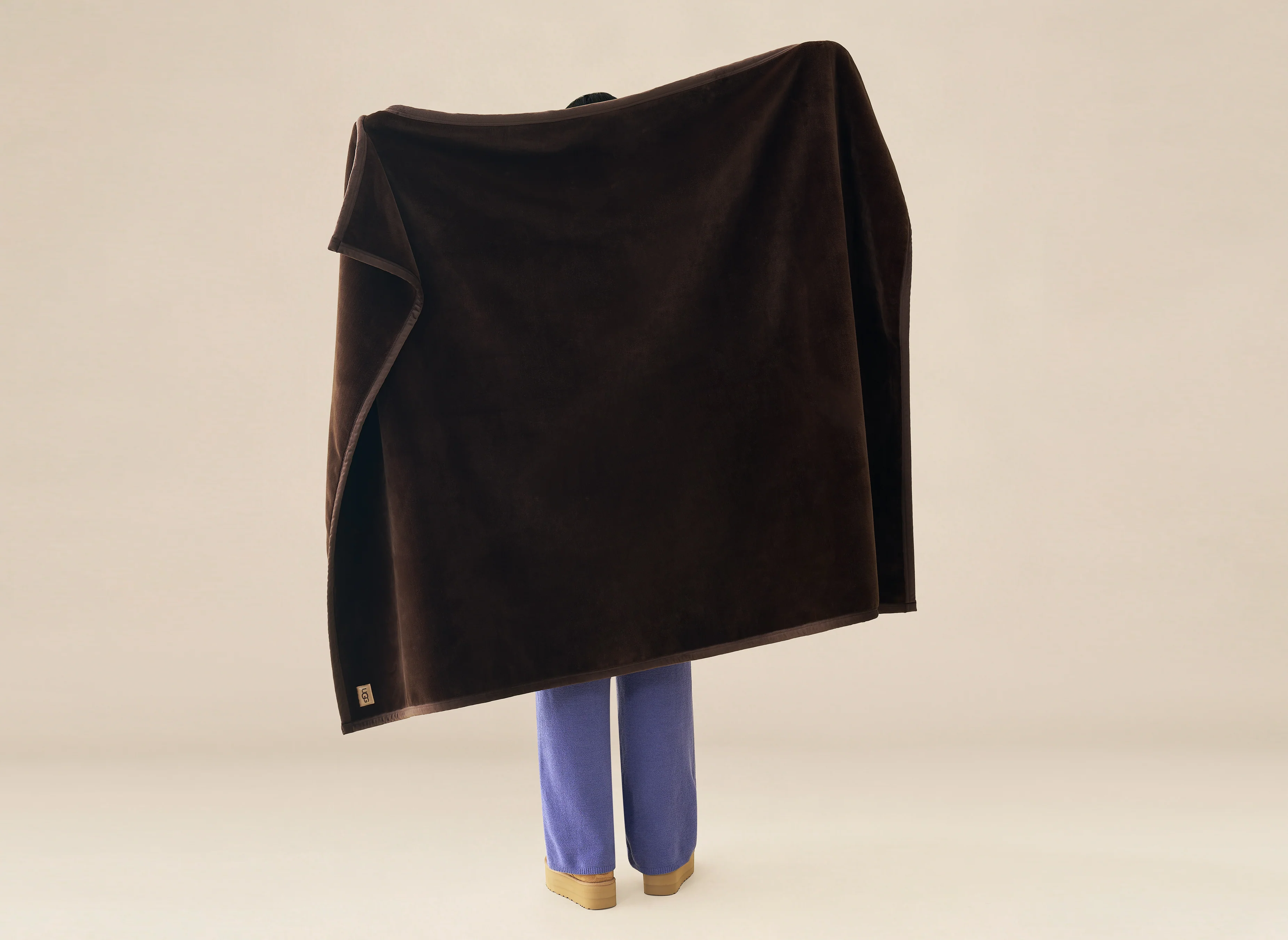 UGG Coco Throw Blanket - Burnt Cedar - Image 3