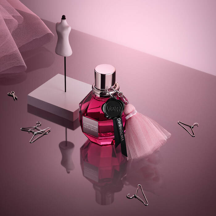 Viktor & Rolf Flowerbomb Ruby Orchid Eau De Parfum Spray - 1.0 oz. - Image 4