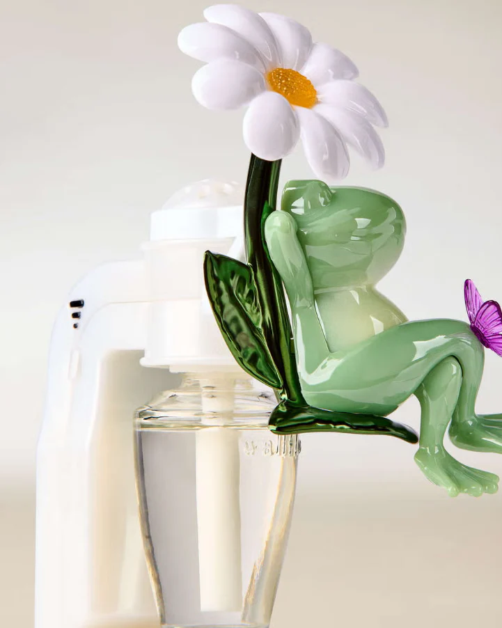 Bath & Body Works Frog with Flower Scent Control Nightlight Wallflowers Fragrance Plug - Image 2