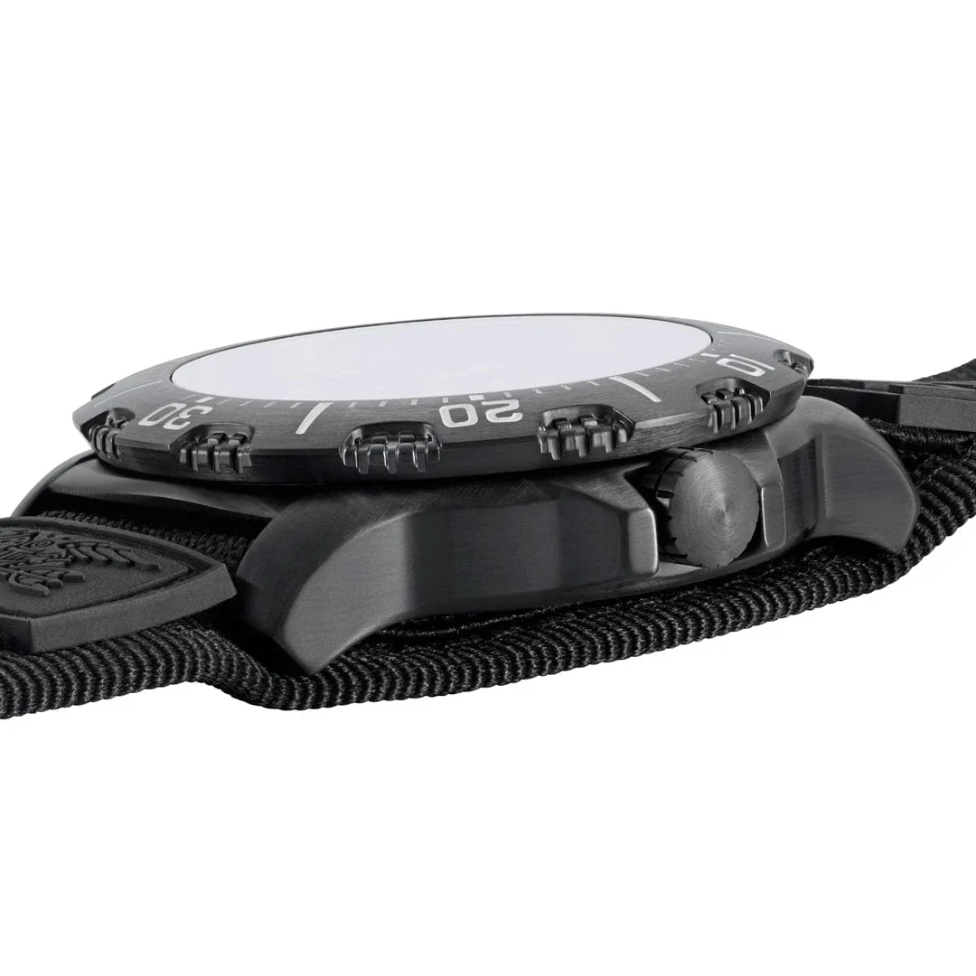 Luminox Navy SEAL 4230 Military Dive Watch - 45mm - Image 5