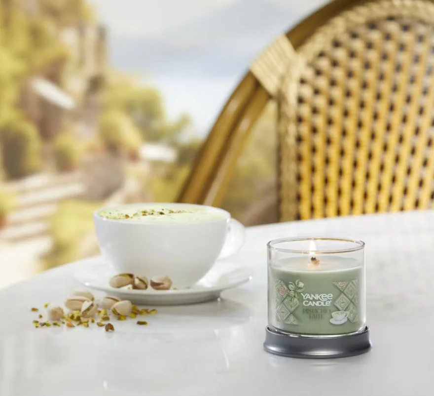 Yankee Candle Signature Small Tumbler Candle - Pistachio Latte - Image 2